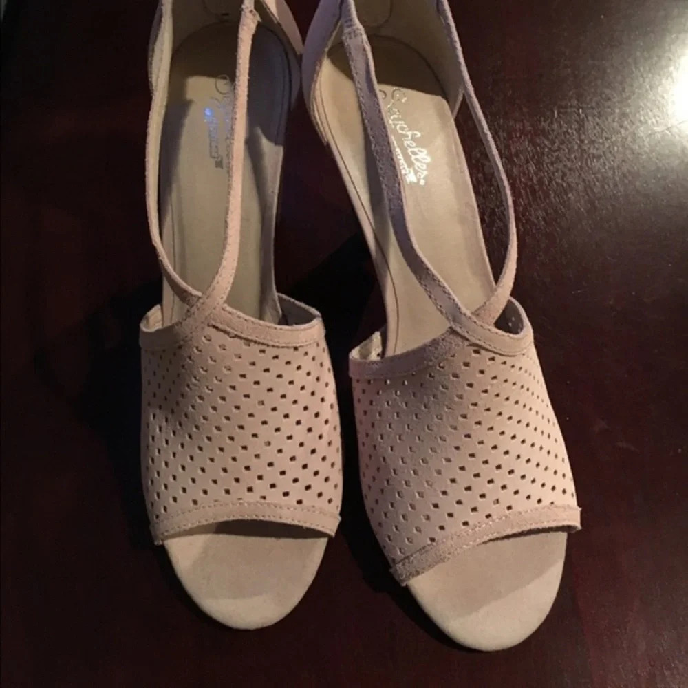 NWOB Seychelles Suede Sandals - NEVER WORN!! - Picture 2 of 4